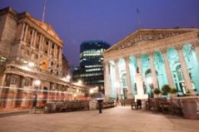 Quantitative easing and stationary interest rates were agreed by all MPC members